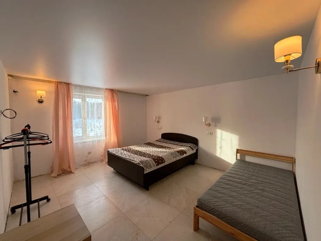 Дом у реки Угра, Лес, Поле, Рядом Николо-Ленивец