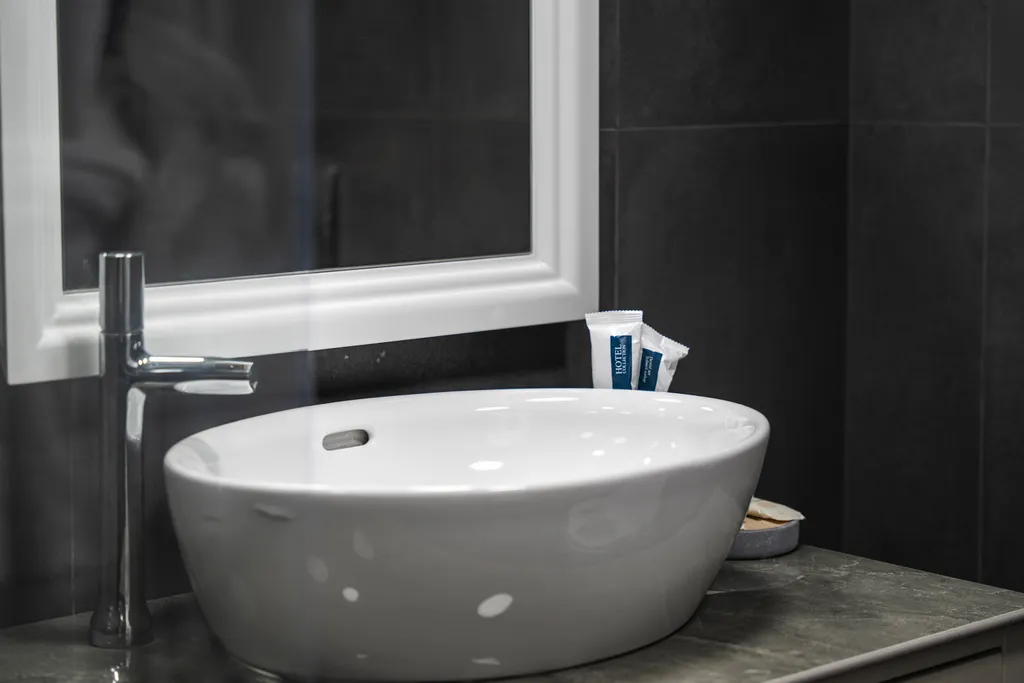 Люкс с видом на море ( с доп местом и мансардой )