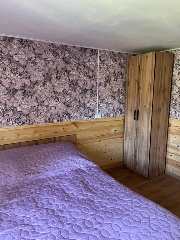 Коттедж с видом на озеро и горы