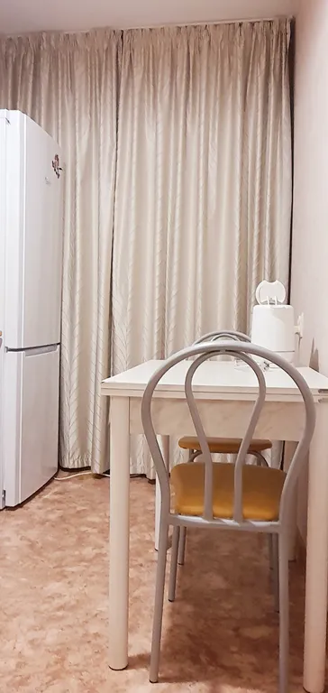 Просторная квартира в центре у парка Изумрудный и площади Октября