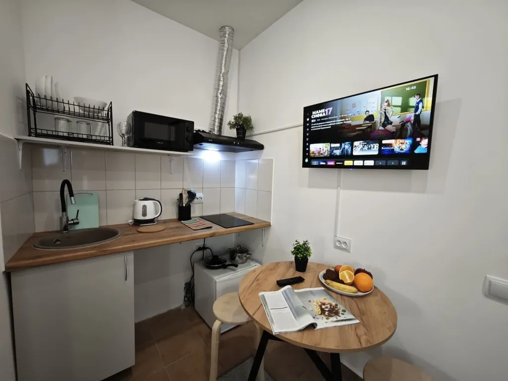 Уютная студия на двоих гостей с кроватью-трансформером