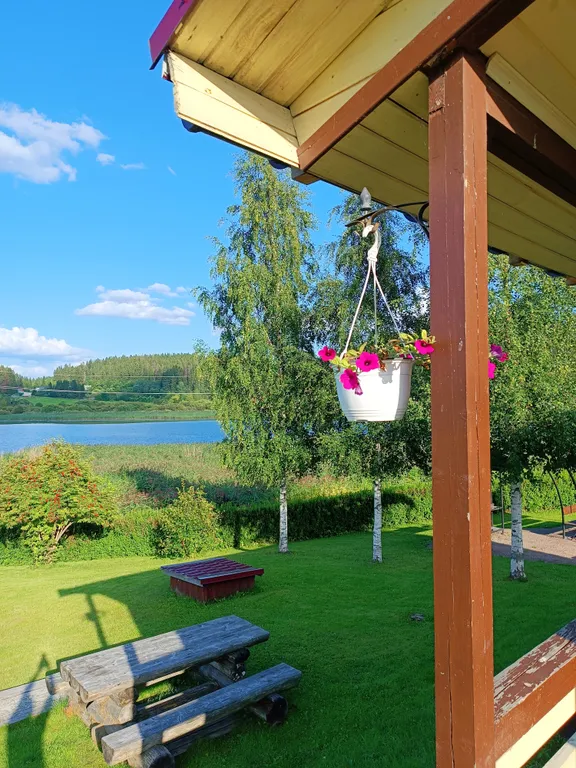 Дом с видом на озеро Паасо