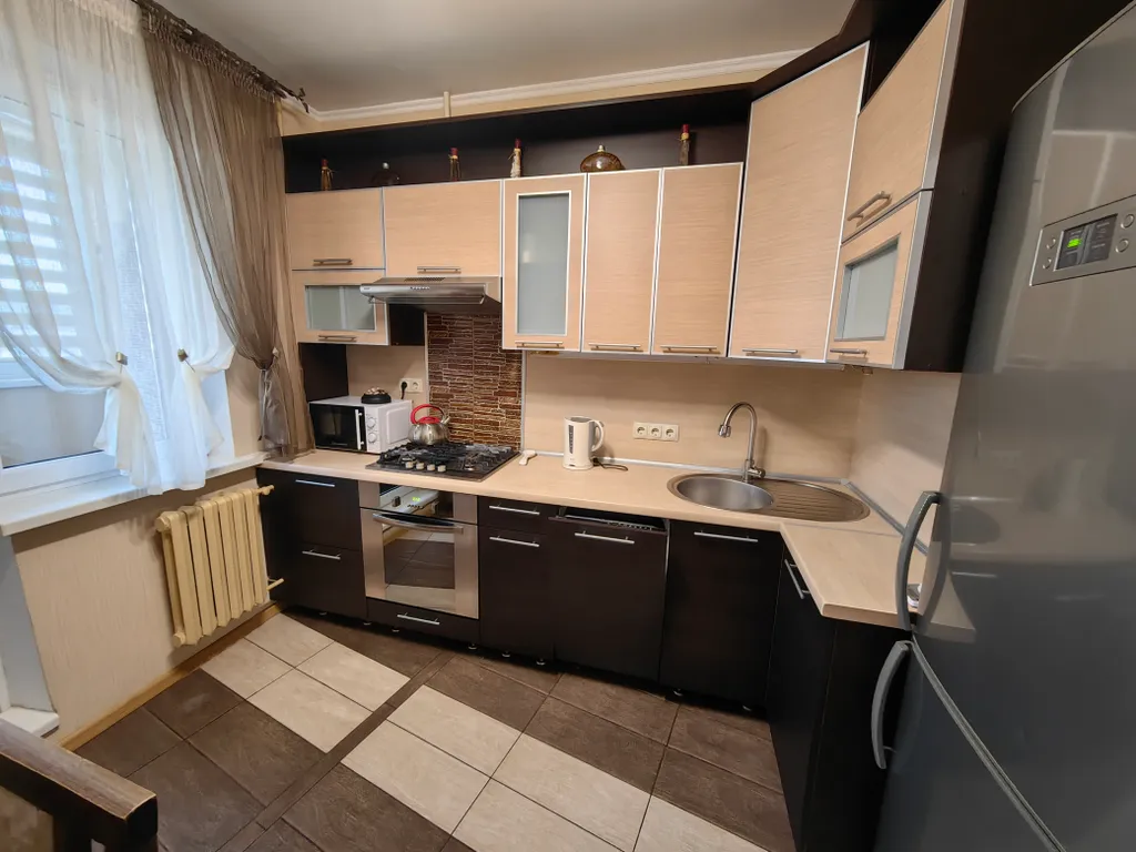 Квартира возле ТЦ Тринити