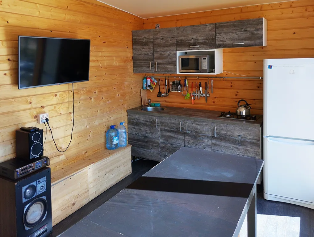 Солнечный с дровяной сауной