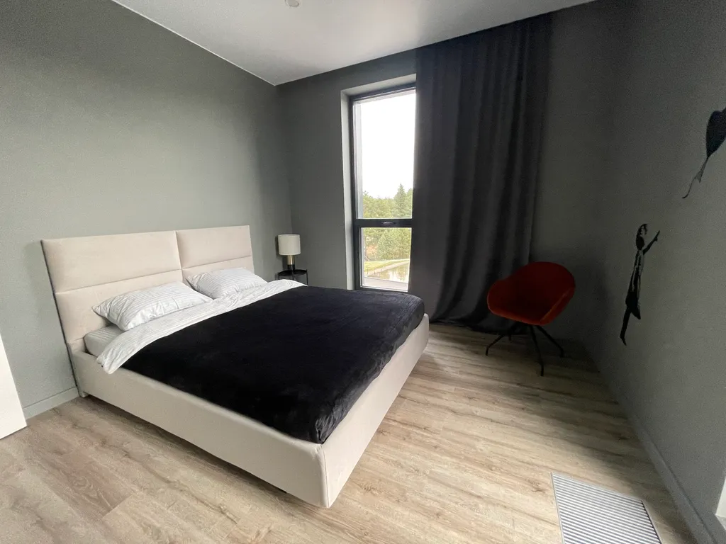 На Охте, с видом на лес и реку, рядом с Охта Парком