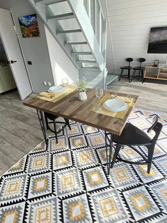 Дом Шмель и Eль