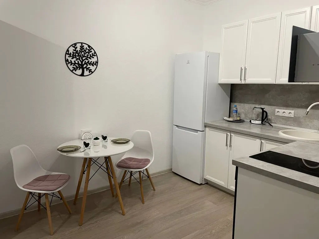 Уютная двухкомнатная квартира с шикарным видом на город