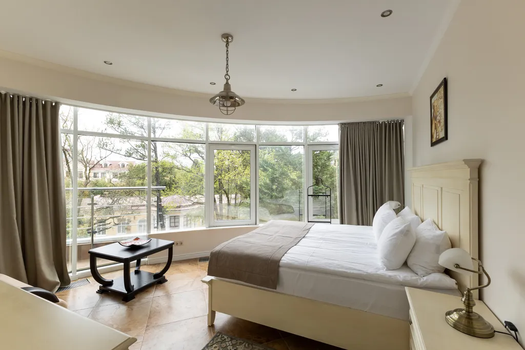 С двумя спальнями и террасой