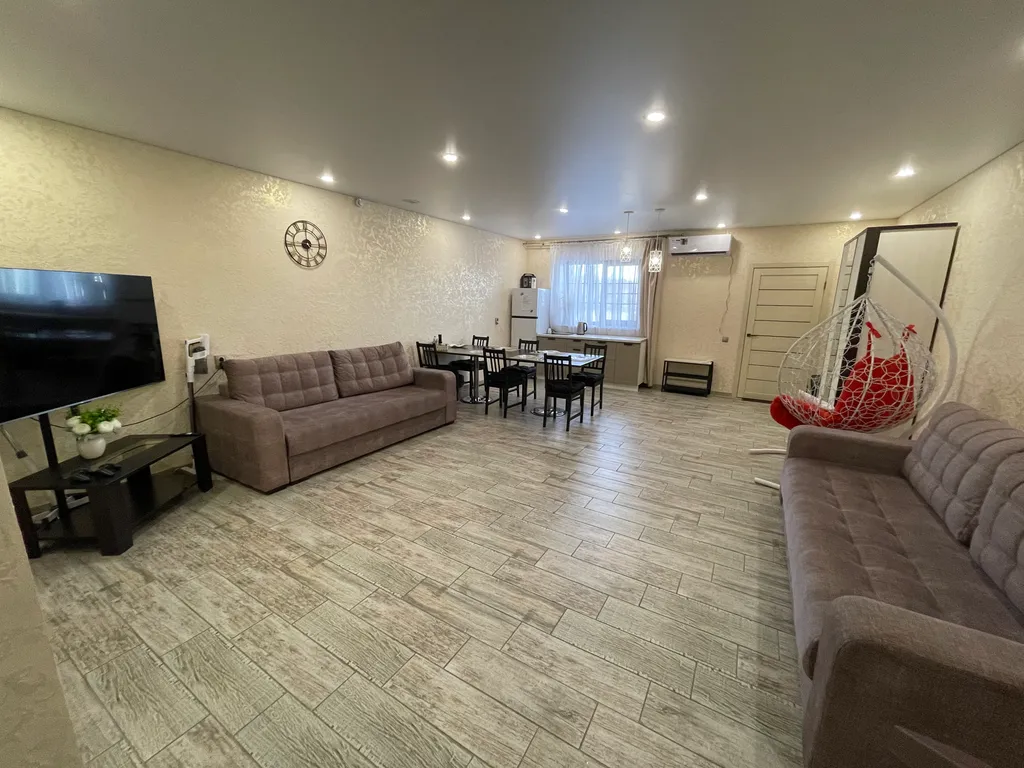 Коттедж 4-комнатный таунхаус на Банное — аренда посуточно в Зелёная Поляна