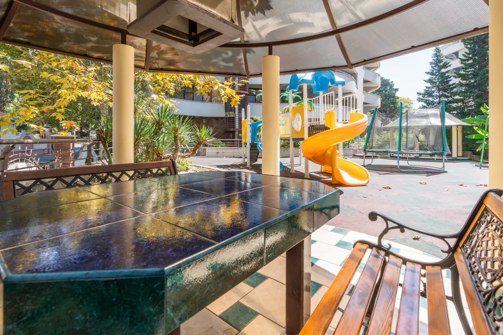 Квартира с двумя мастер-спальнями на первой береговой линии