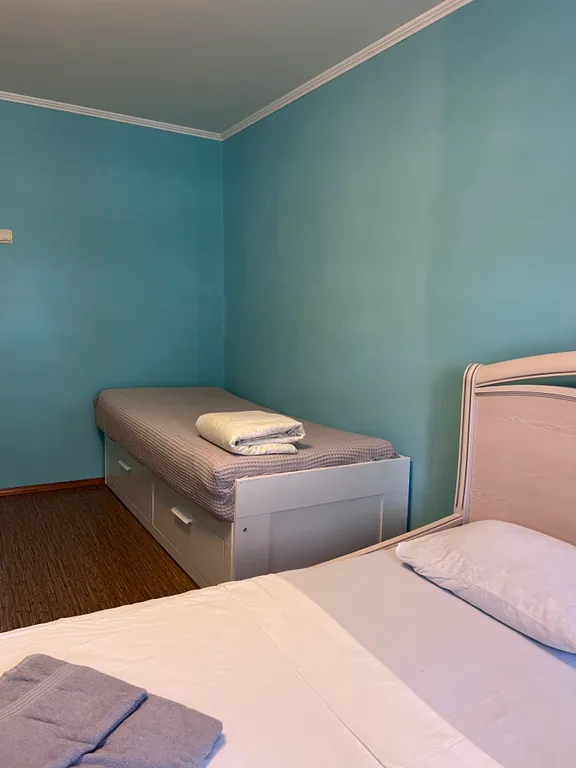 Абсолютный центр, евротрешка с 2 отдельными спальнями и гостиной