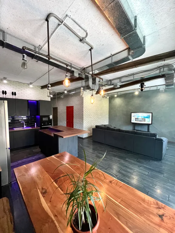 Дом в стиле Loft с бассейном