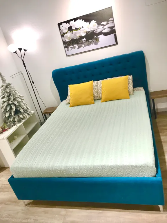 Уютная комната в центре города с дизайнерским ремонтом