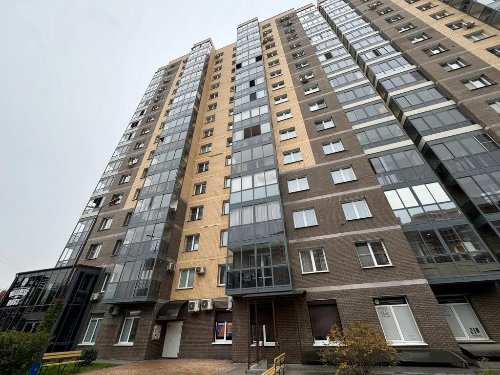 Апартамент люкс класса с панорамой на город