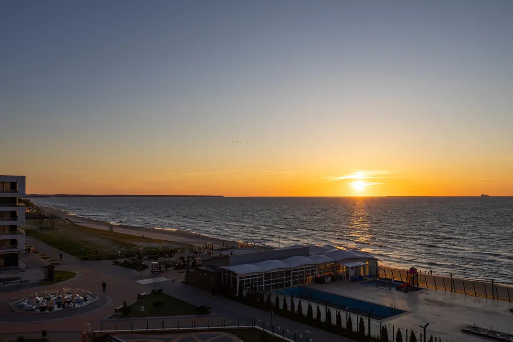 Дизайнерский апартамент с видом на море