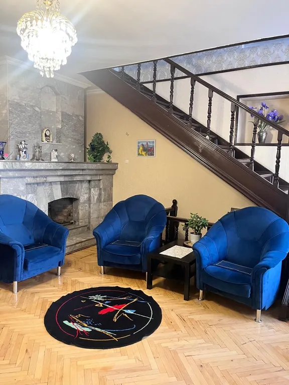 6-комнатный Дом