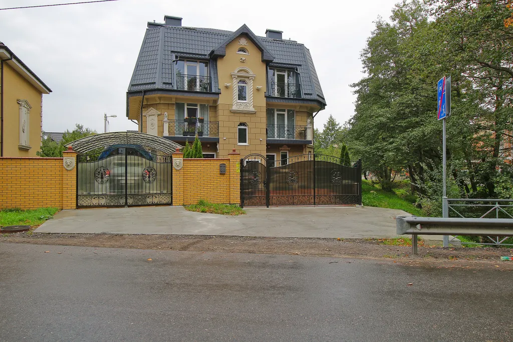 Квартира Уютная квартира в красивом доме с видом на старинный парк Макса Ашман — Калининград