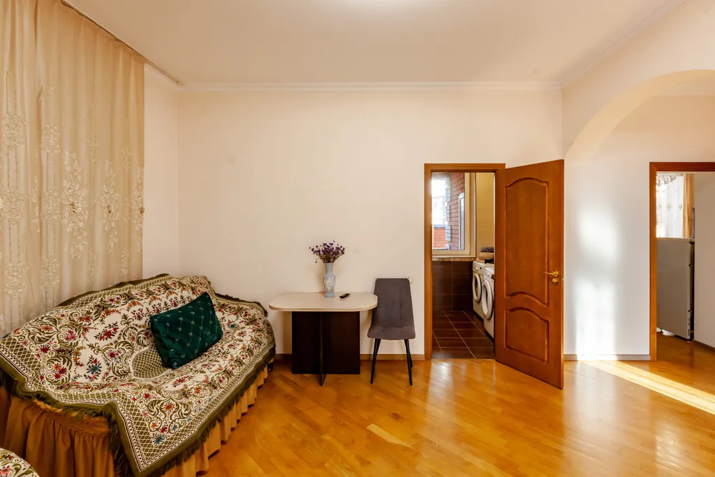 Уютный дом в центре города