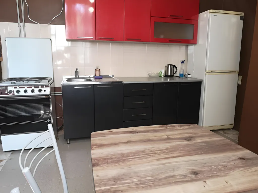 Идеально для большой компании: 105 м², высокие потолки и 360м до пляжа