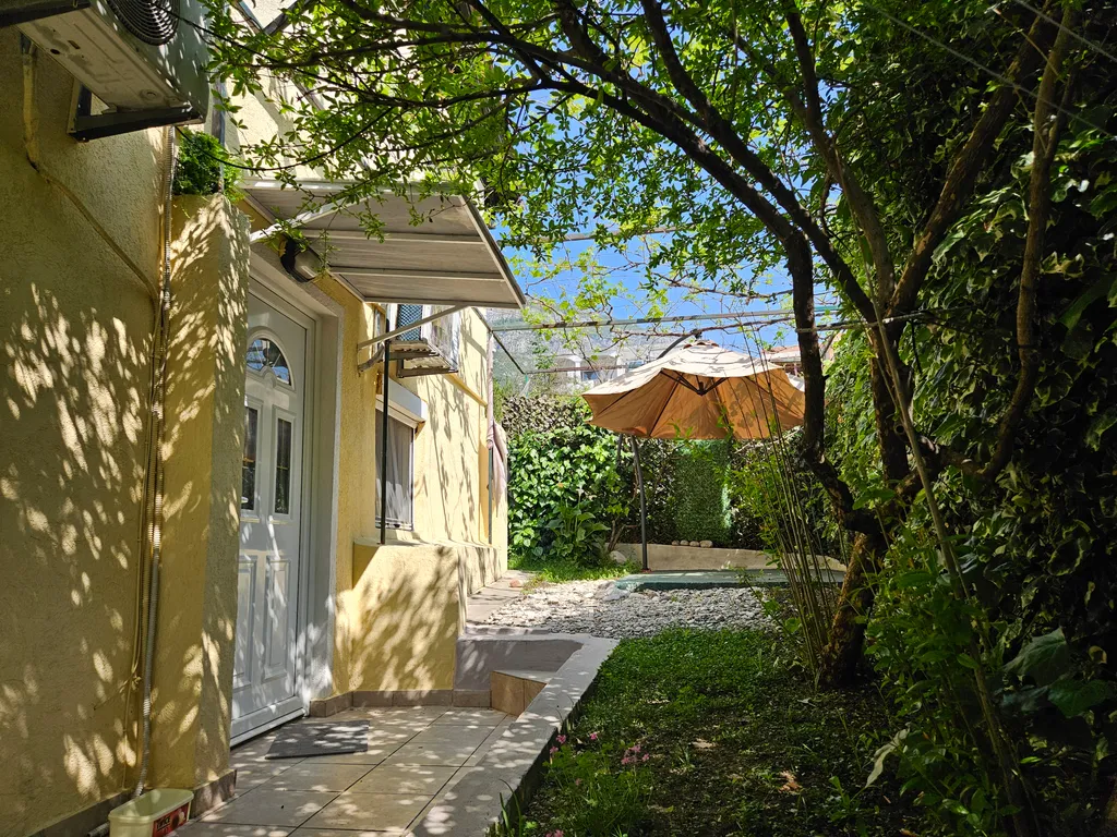 MonteBar1 часть дома с отдельным входом