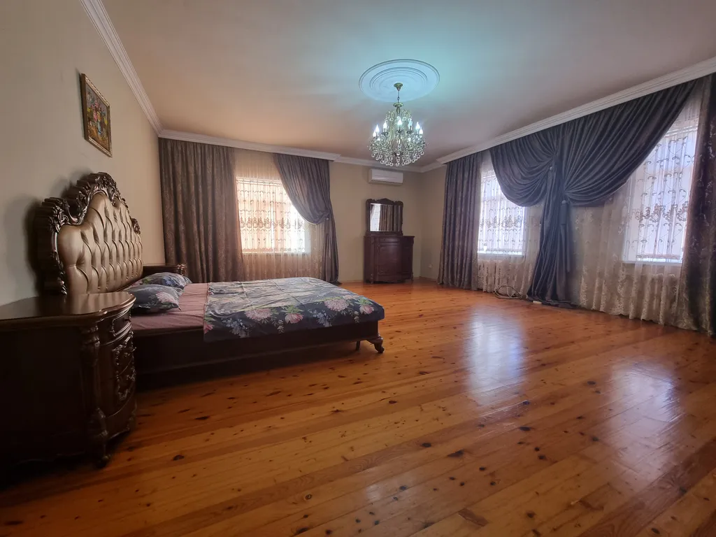 2х этажный дом в самом центре города