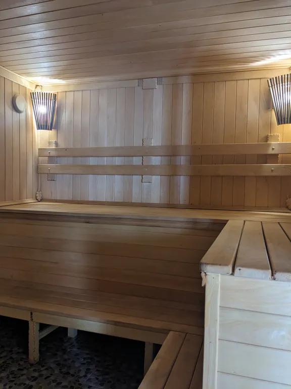 Вилла с теплым бассейном, баней и чаном в окрестностях Абрау-Дюрсо