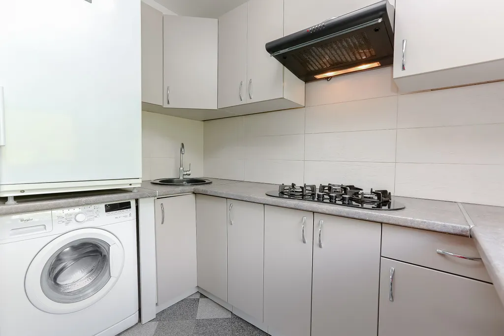 Квартира студия рядом с метро Академия наук