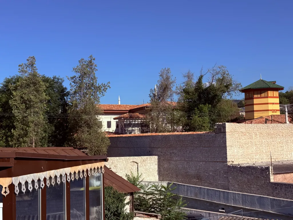 Уютная студия через забор с Ханским дворцом