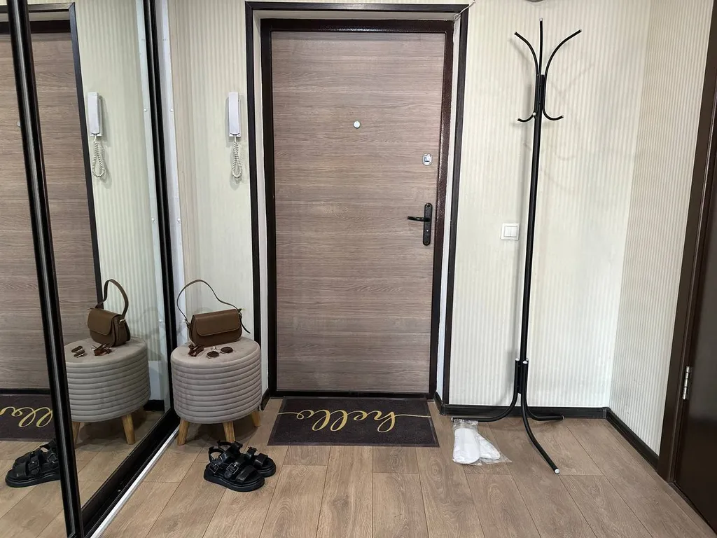 Уютная квартира с кондиционером, в октябрьском районе