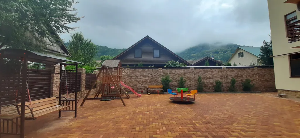 Шале Глинтвейн около подъемника