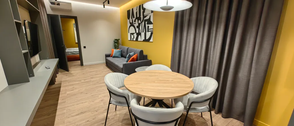 Стильная дизайнерская квартира в сердце старого Адлера