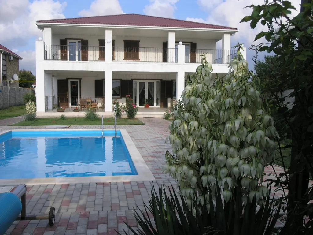 Коттедж 7-комнатный Дом — аренда посуточно в Молочное