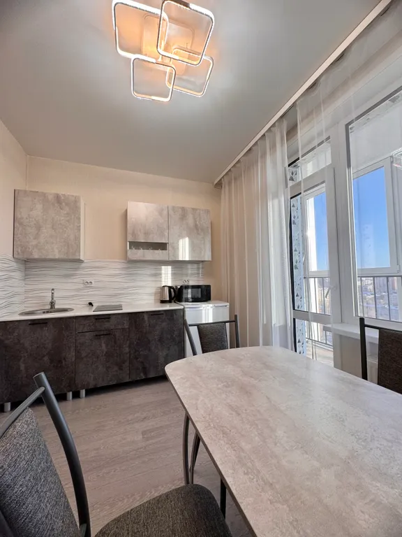 Просторная , уютная, с шикарным видом на Китай и ночной город