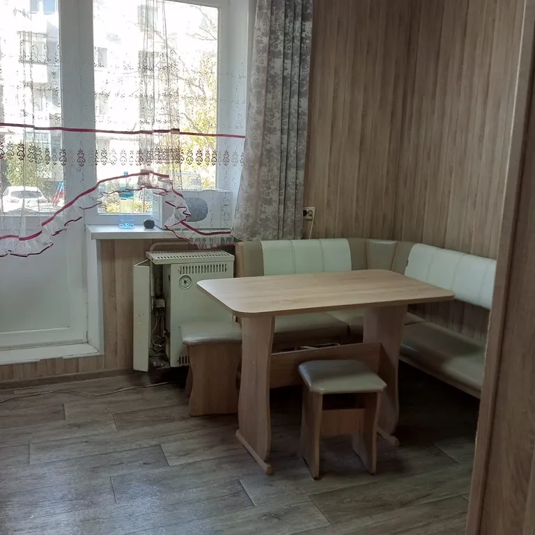 Квартира 3-комнатная Квартира — Джанкой