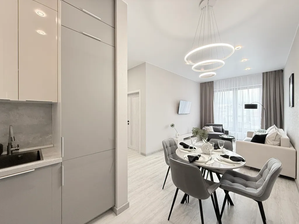 Квартира для семьи в жк с колоннадой и фонтанами