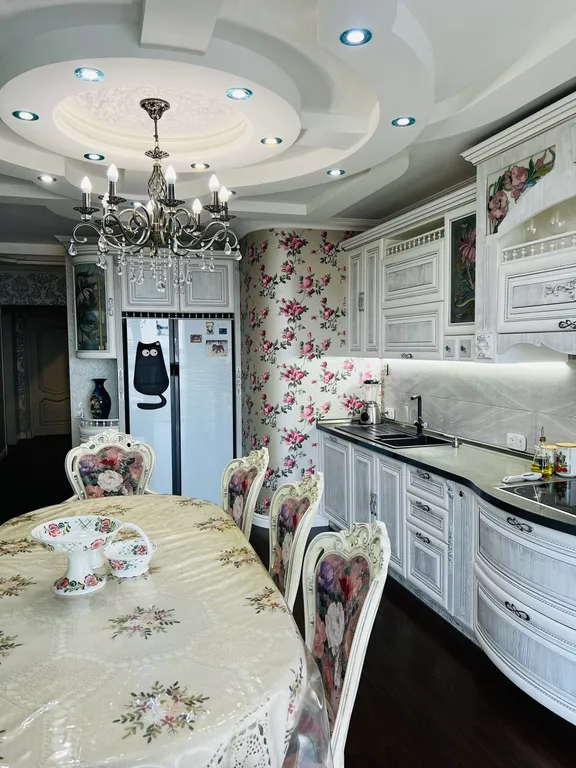 Элитная квартира с видом на море и город