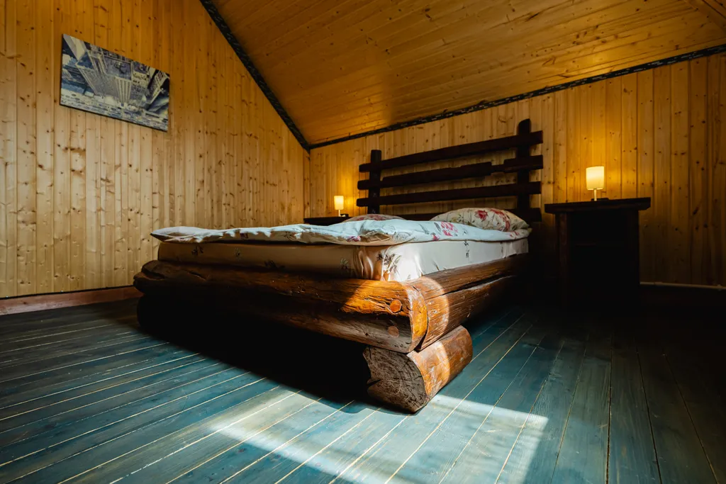 Дом у пруда в Веслево