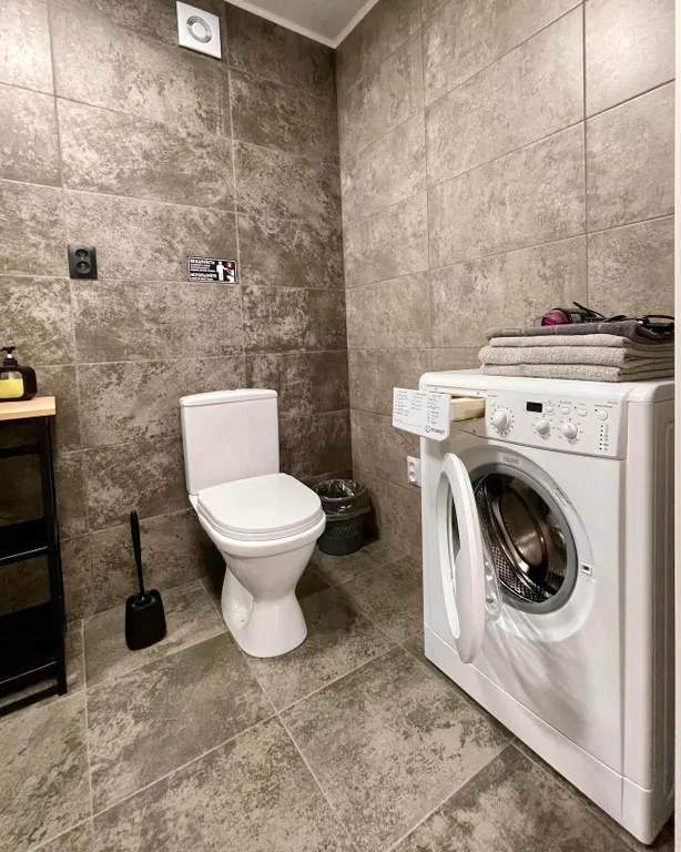 Дом у подножия горы