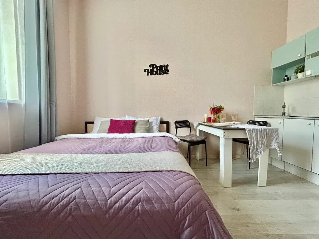 Уютная студия на кленовом