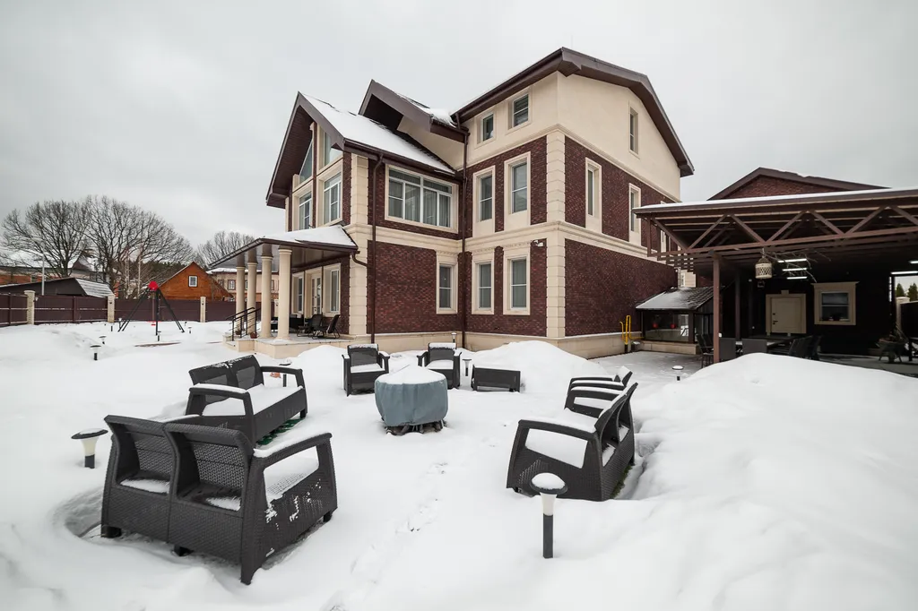 Коттедж 8-комнатный Дом — Голиково