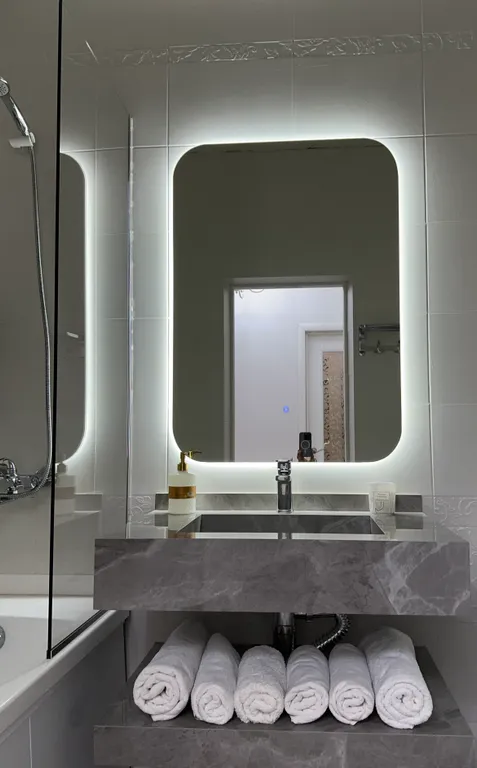 Квартира 2-комнатная квартира с видом на Озеро в элитном доме у моря — Махачкала