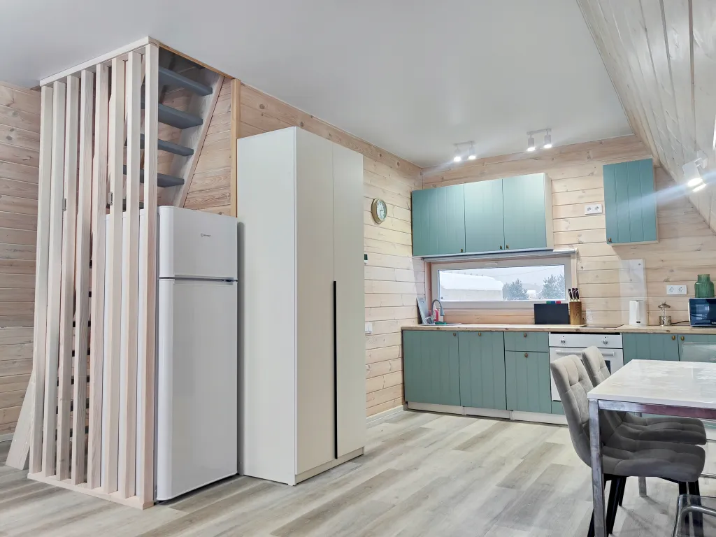 Коттедж Уютный новый Трехкомнатный дом у озера — Ларионово