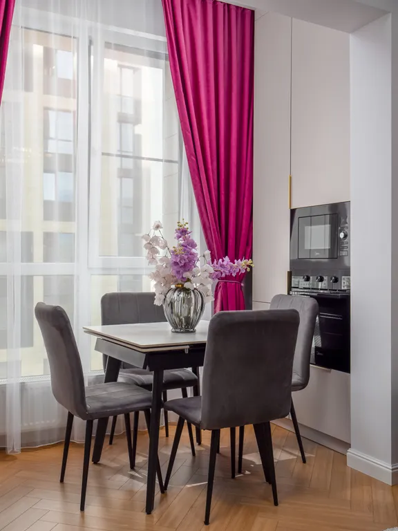 Уютная двухкомнатная квартира в районе Меги с видом на город