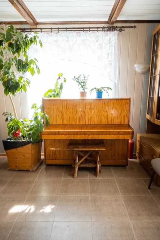 Abramovich House - Большой коттедж с видом на пруд и лес