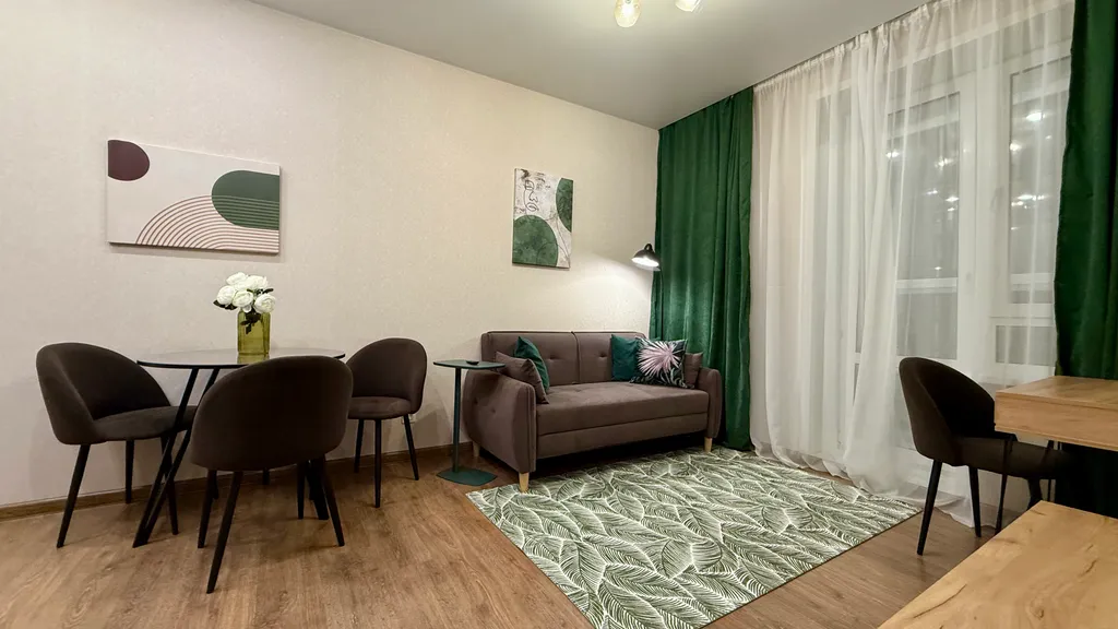 Дизайнерская Евро2 для 6 гостей у Суворовского училища