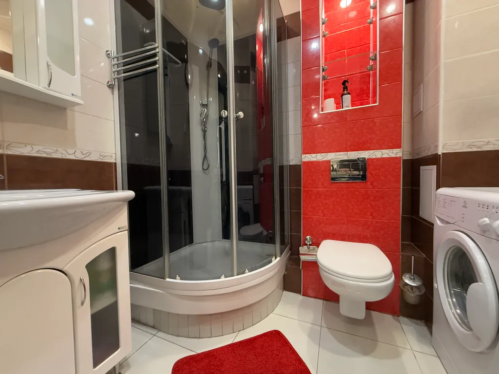 Тут хорошо на Сурикова