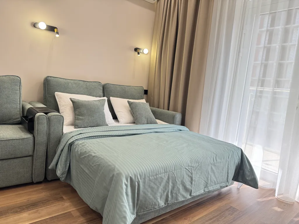 Квартира Апартамент с балконом — аренда посуточно в Ольгинка