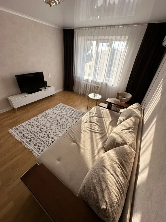 Квартира Уютная и светлая квартира в центре города — Элиста