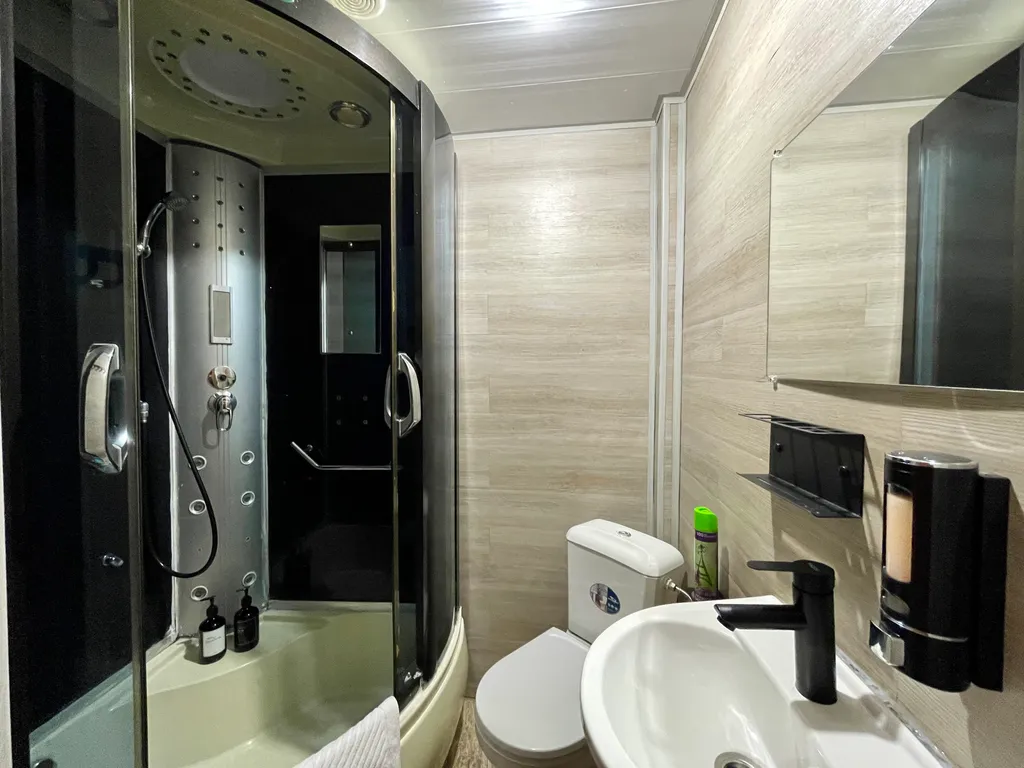 Квартира Улучшенный Семейный номер с двумя раздельными комнатами — Макопсе