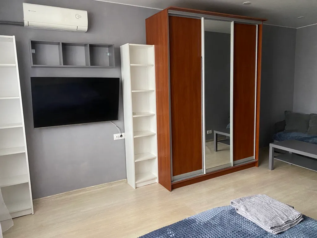 Апартамент у озера в центре города